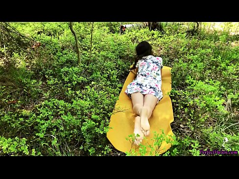 ❤️ Un străin de pe Tinder îmi masturbează păsărica și o fute cu pasiune în pădure at ro.hdporn24.ru ❌️